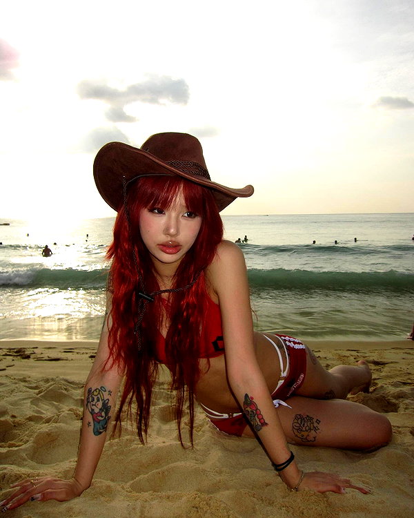 akeri.homura instagram image archive image