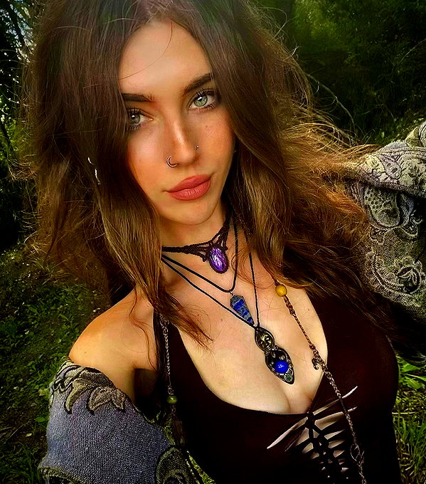 aleiisha.piixiie instagram image archive image