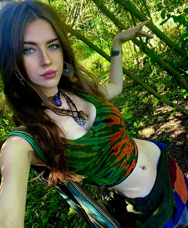 aleiisha.piixiie instagram image archive image
