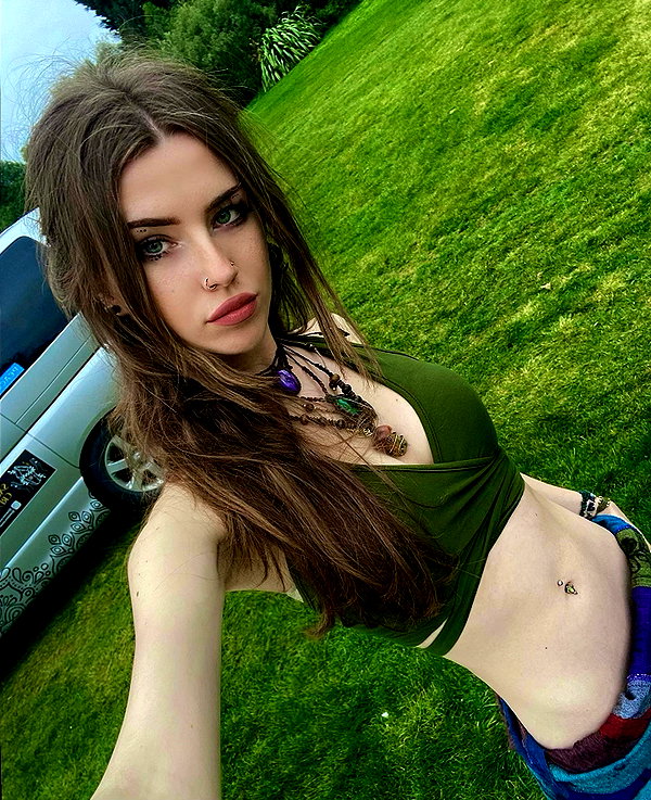 aleiisha.piixiie instagram image archive image