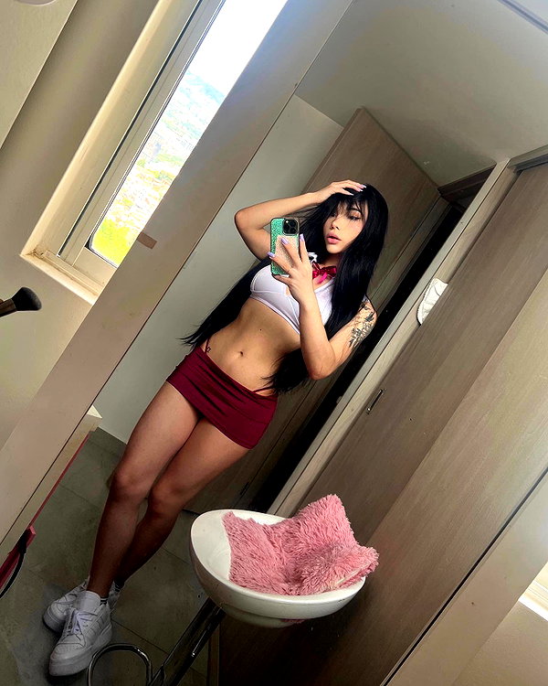aleja_he777 instagram image archive image