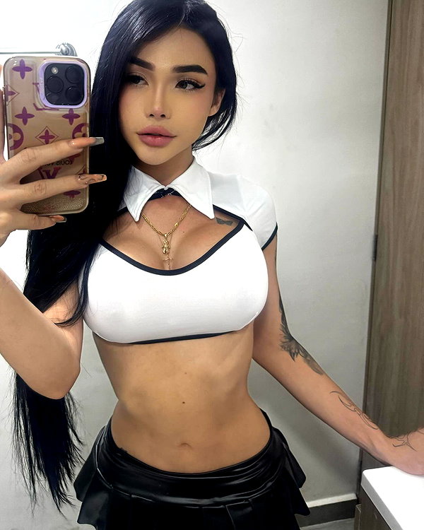 aleja_he777 instagram image archive image