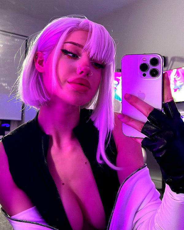 aleksandraverse instagram image archive image