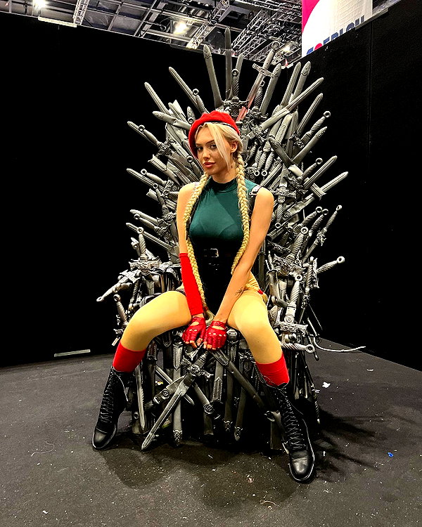 aleksandraverse instagram image archive image