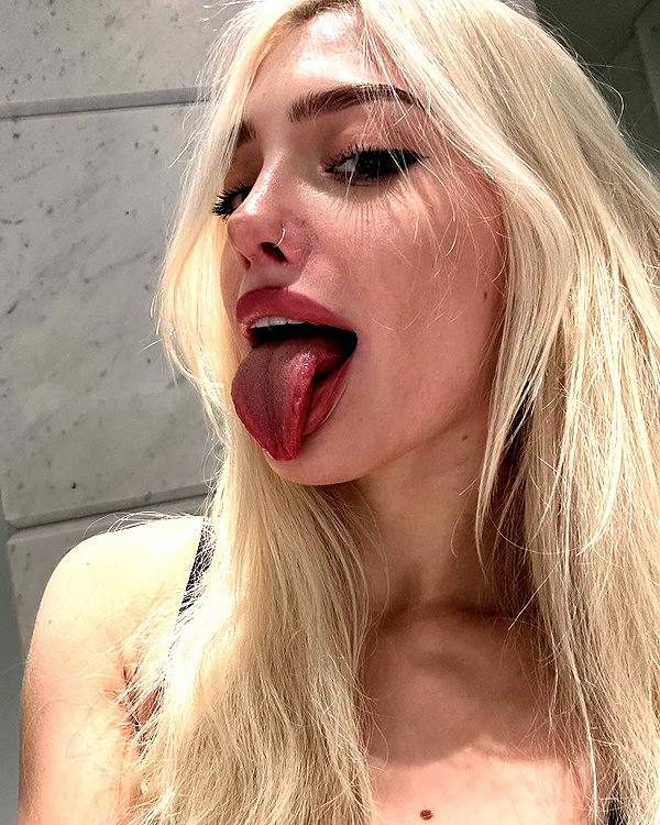 aleksandraverse instagram image archive image