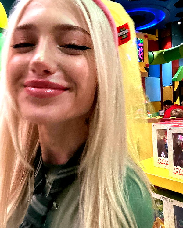 aleksandraverse instagram image archive image