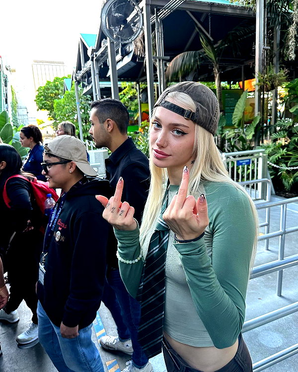 aleksandraverse instagram image archive image