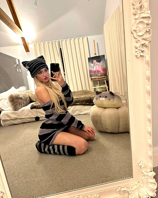 aleksandraverse instagram image archive image