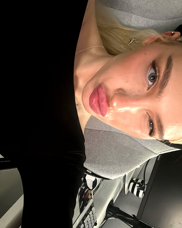 aleksandraverse instagram image archive image