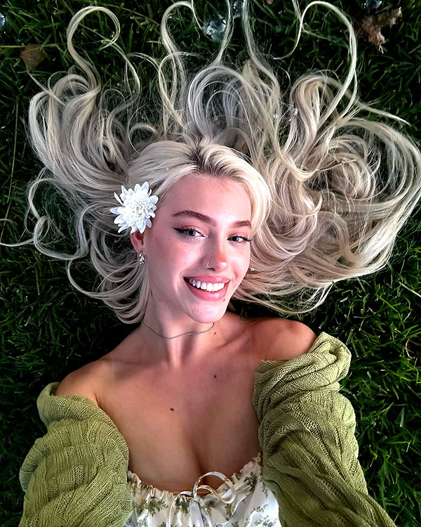 aleksandraverse instagram image archive image