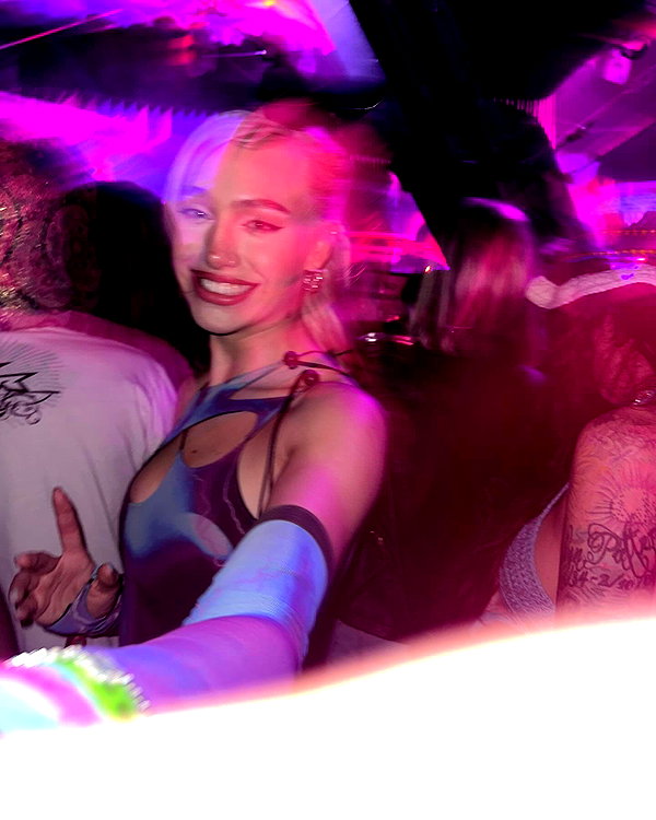 aleksandraverse instagram image archive image