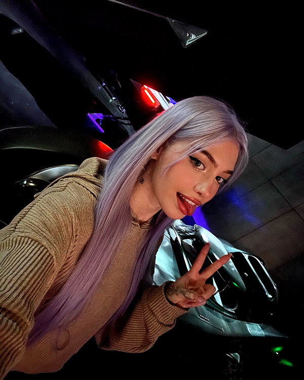 aleksandraverse instagram image archive image