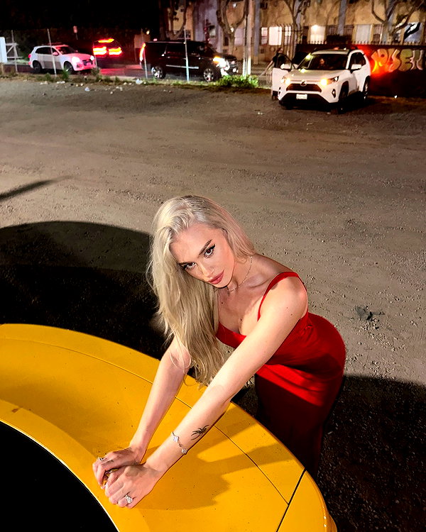 aleksandraverse instagram image archive image