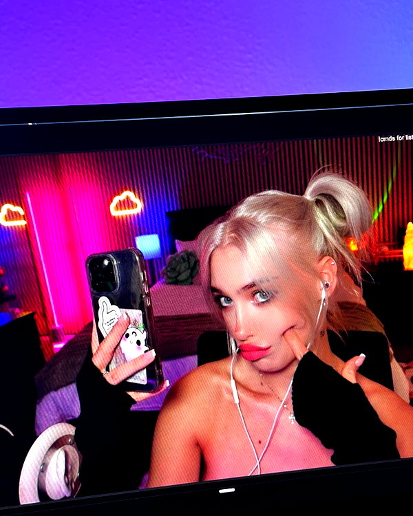 aleksandraverse instagram image archive image