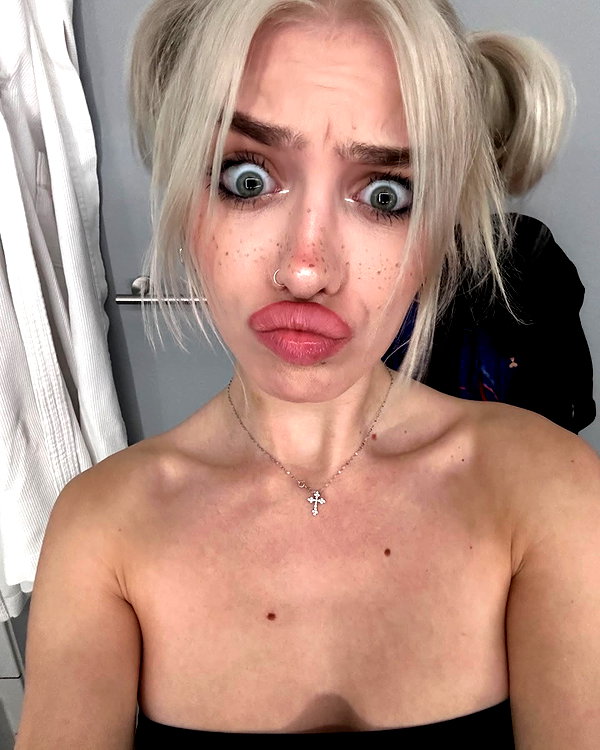 aleksandraverse instagram image archive image