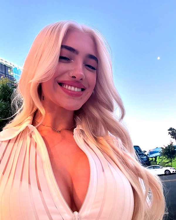aleksandraverse instagram image archive image