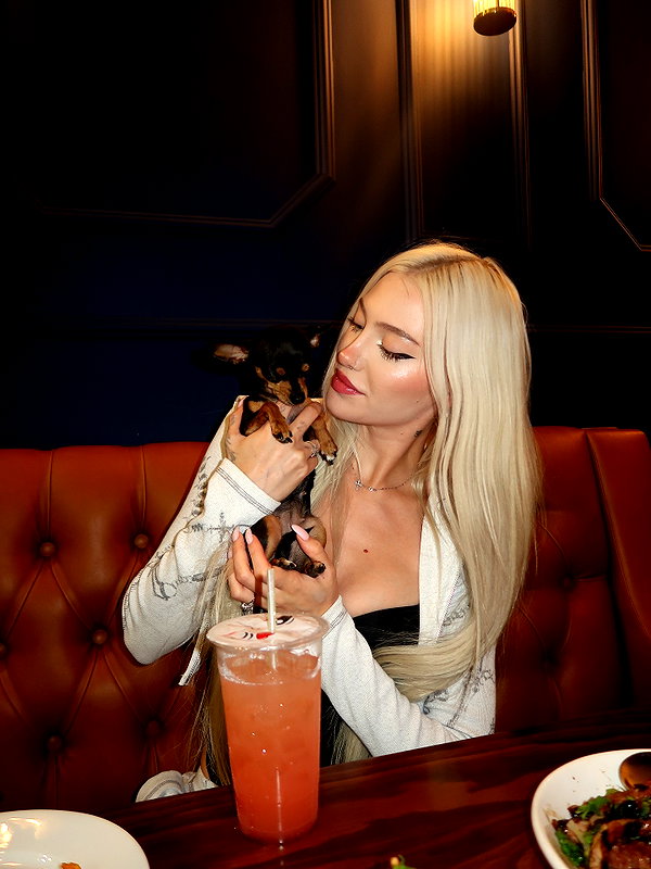 aleksandraverse instagram image archive image
