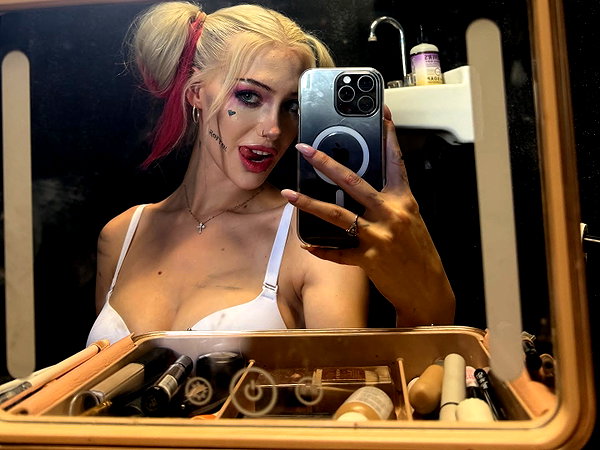 aleksandraverse instagram image archive image