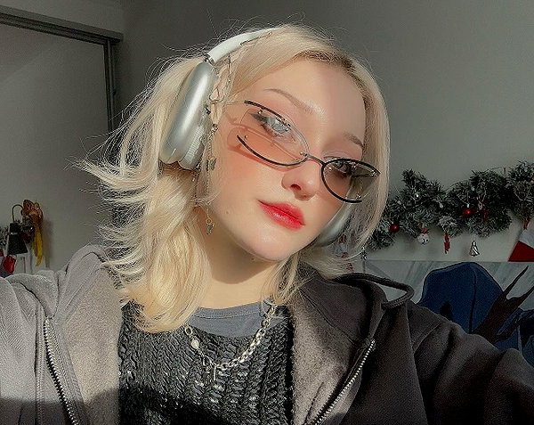 alexaa.soul.official instagram image archive image