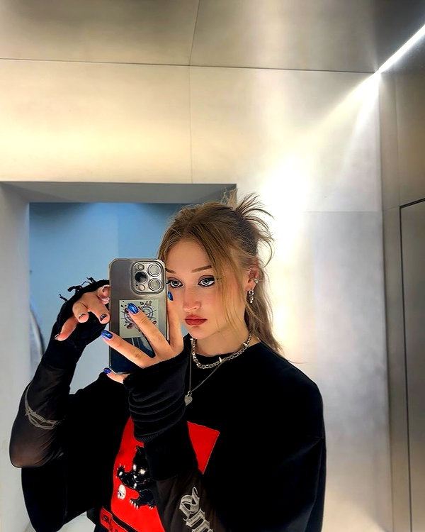 alexaa.soul.official instagram image archive image