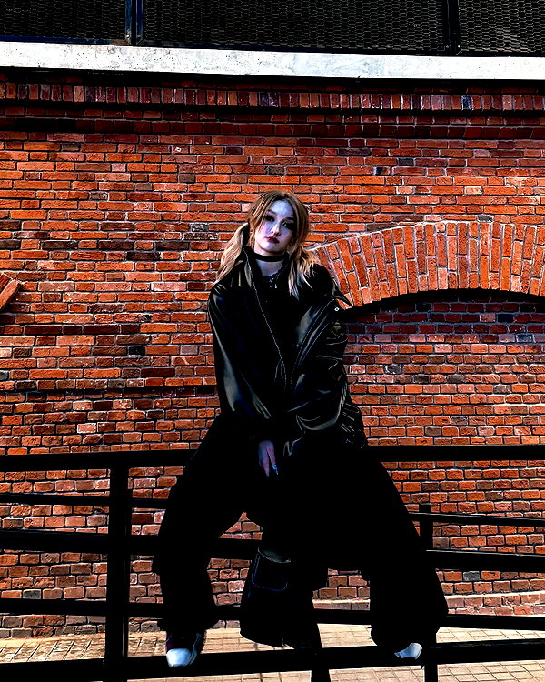 alexaa.soul.official instagram image archive image