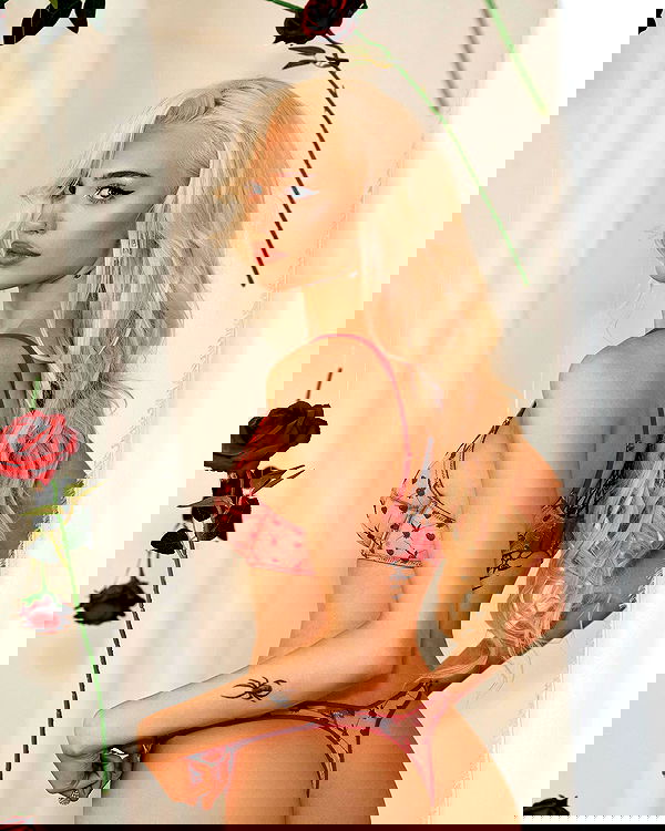 alexandramarianna alexandramarianna archive image