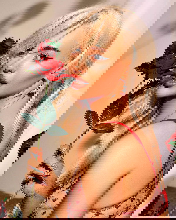 alexandramarianna alexandramarianna archive image