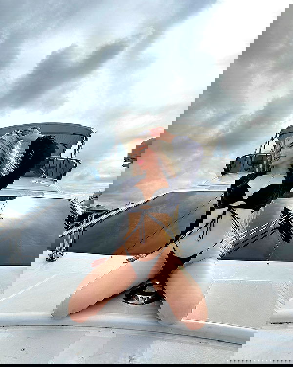 alexandramarianna alexandramarianna archive image