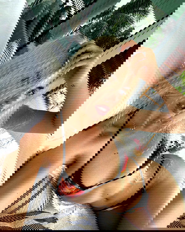 alexandramarianna alexandramarianna archive image