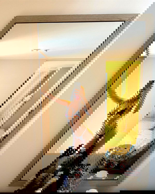 alexandramarianna alexandramarianna archive image