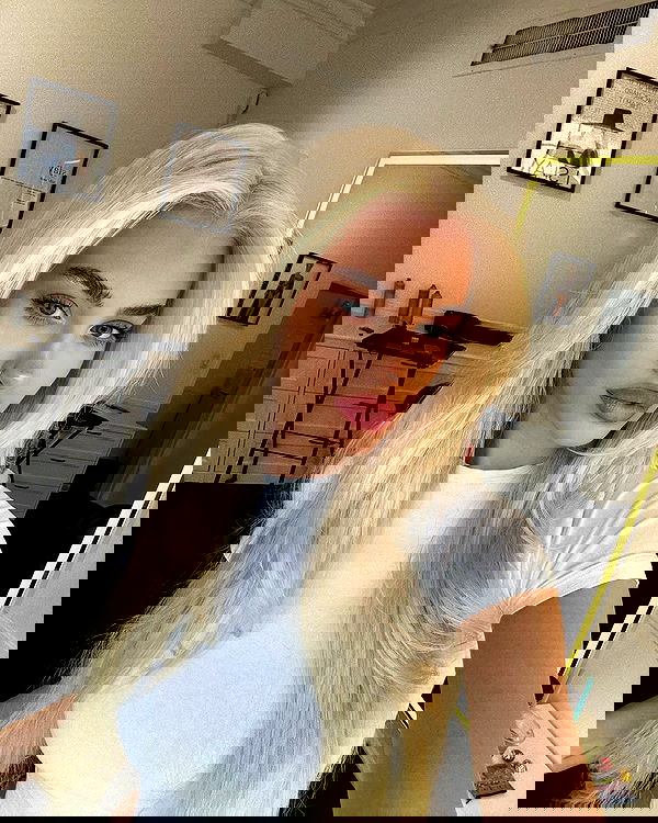 alexandramarianna alexandramarianna archive image