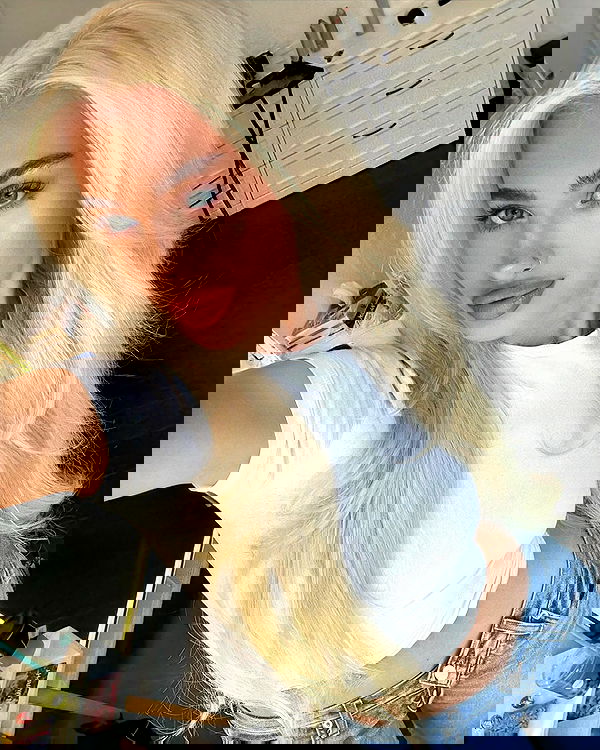 alexandramarianna alexandramarianna archive image