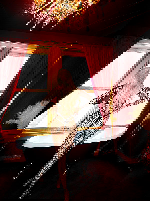 alexandramarianna alexandramarianna archive image