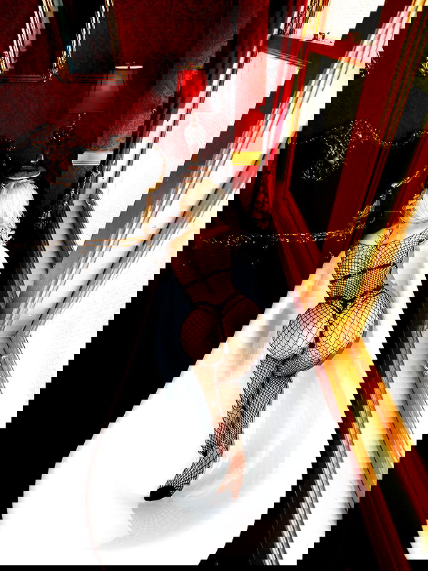 alexandramarianna alexandramarianna archive image