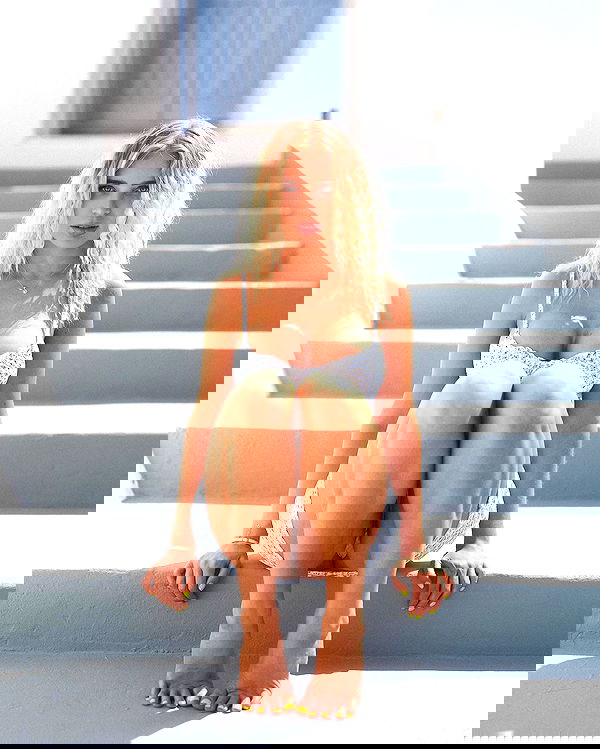 alexis.blond alexis.blond archive image