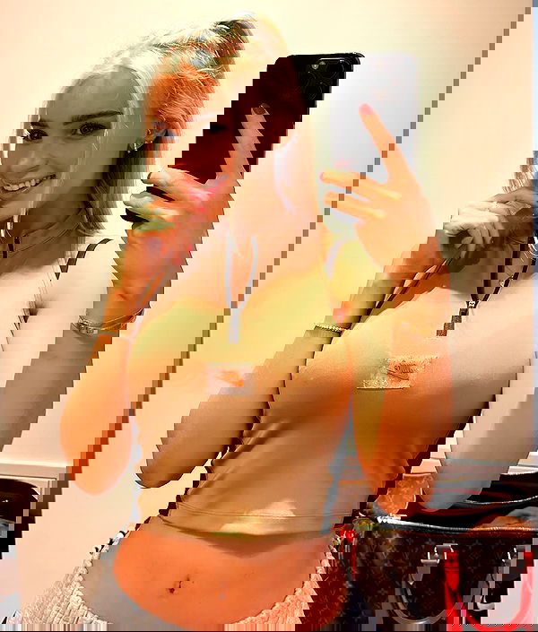 alexis.blond alexis.blond archive image