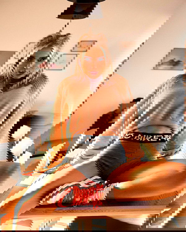 alexis.blond alexis.blond archive image