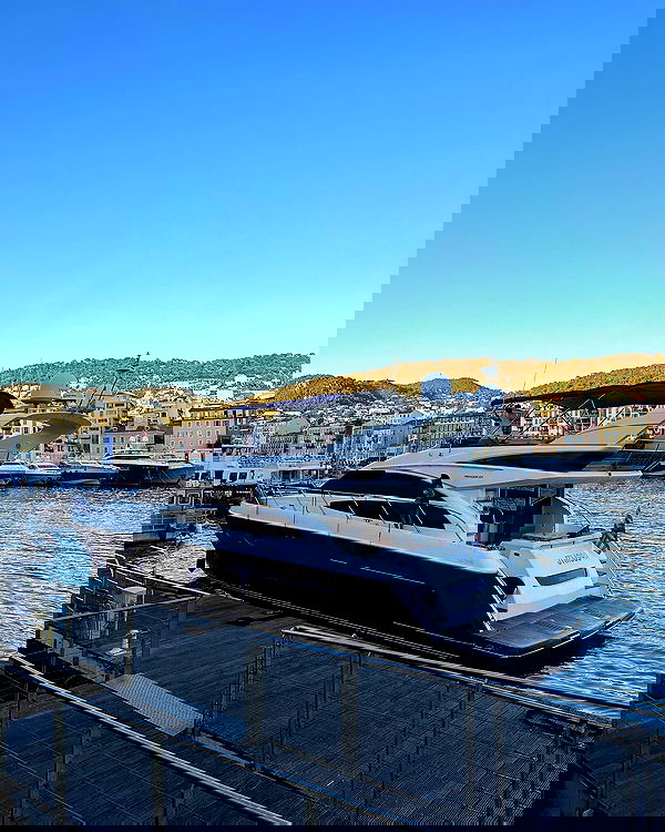 alexis.blond alexis.blond archive image