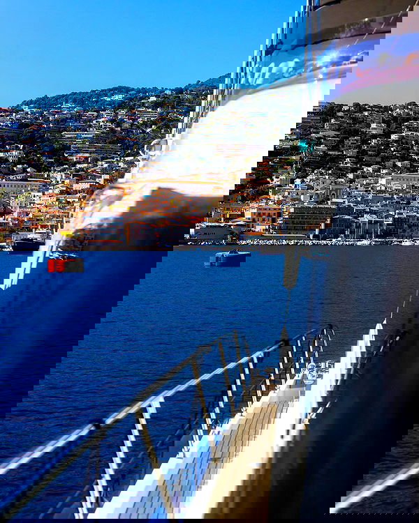 alexis.blond alexis.blond archive image