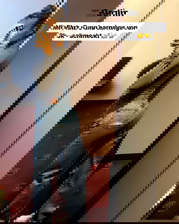 alexis.blond alexis.blond archive image