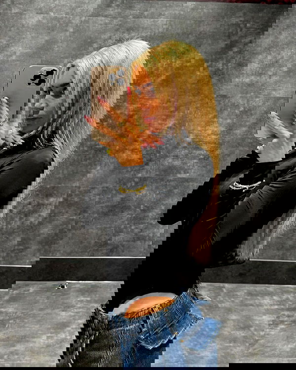 alexis.blond alexis.blond archive image