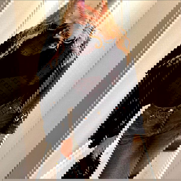 alexis.blond alexis.blond archive image