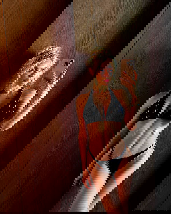 alexis.blond alexis.blond archive image