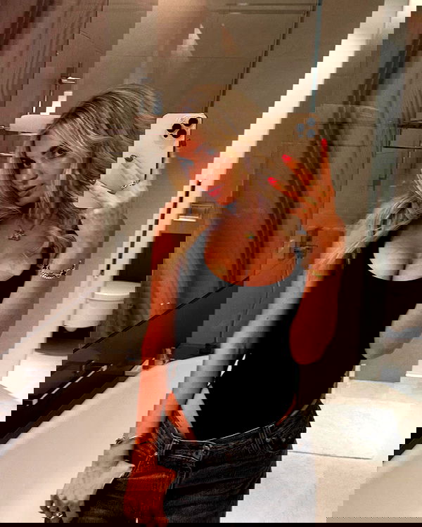 alexis.blond alexis.blond archive image