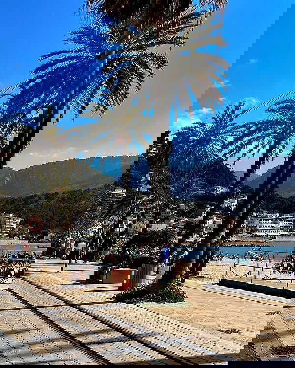 alexis.blond alexis.blond archive image