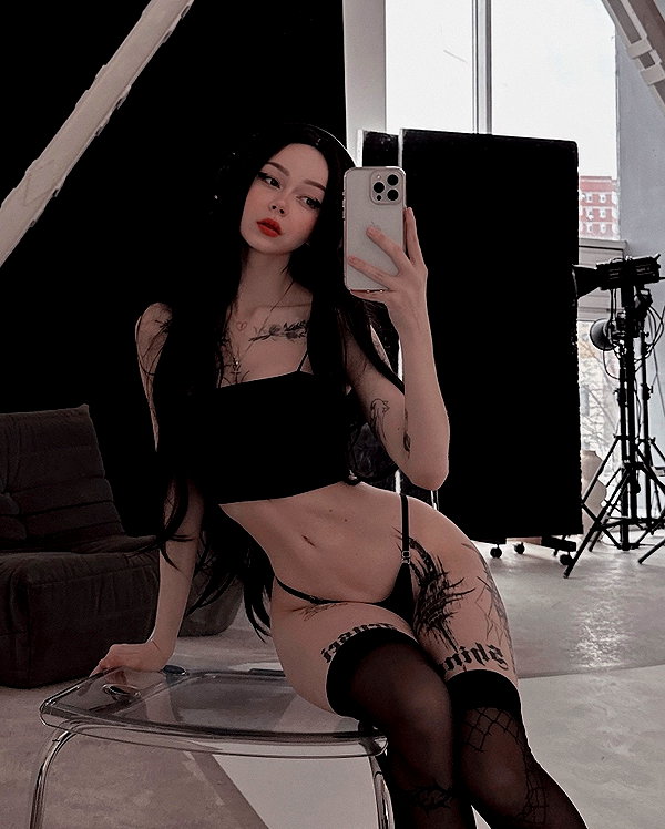 alexsaaart instagram image archive image
