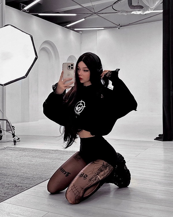 alexsaaart instagram image archive image