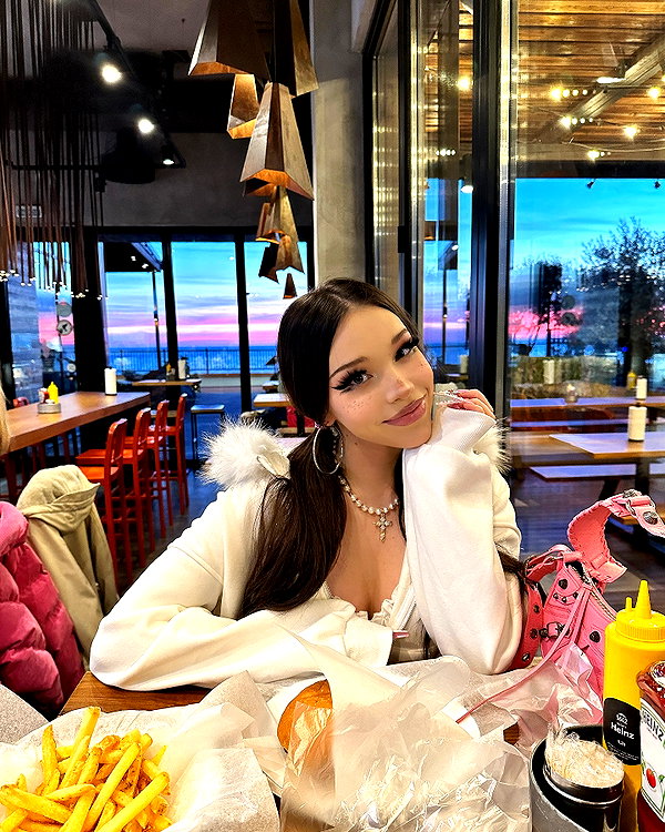 alice_delish instagram image archive image