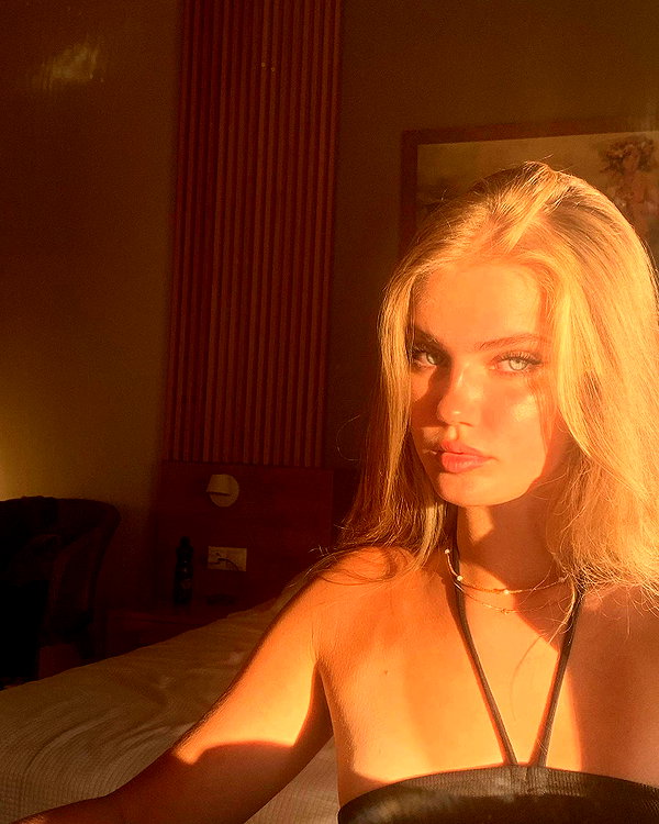alina_mtsn instagram image archive image