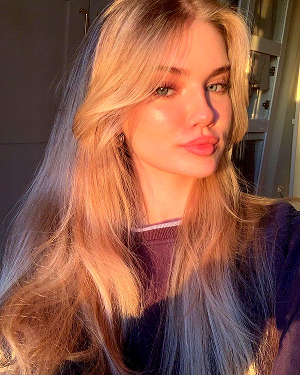 alina_mtsn instagram image archive image